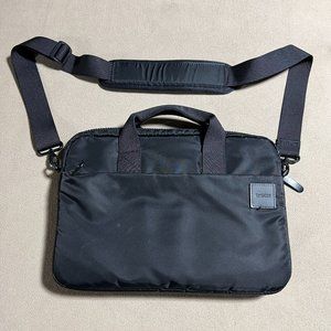 Incase Compass Brief Case for 13-inch laptops/tablets. (Black)